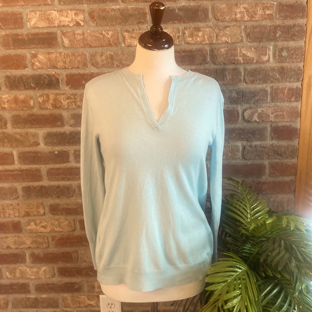 Ann Taylor XS light blue V neck sweater
